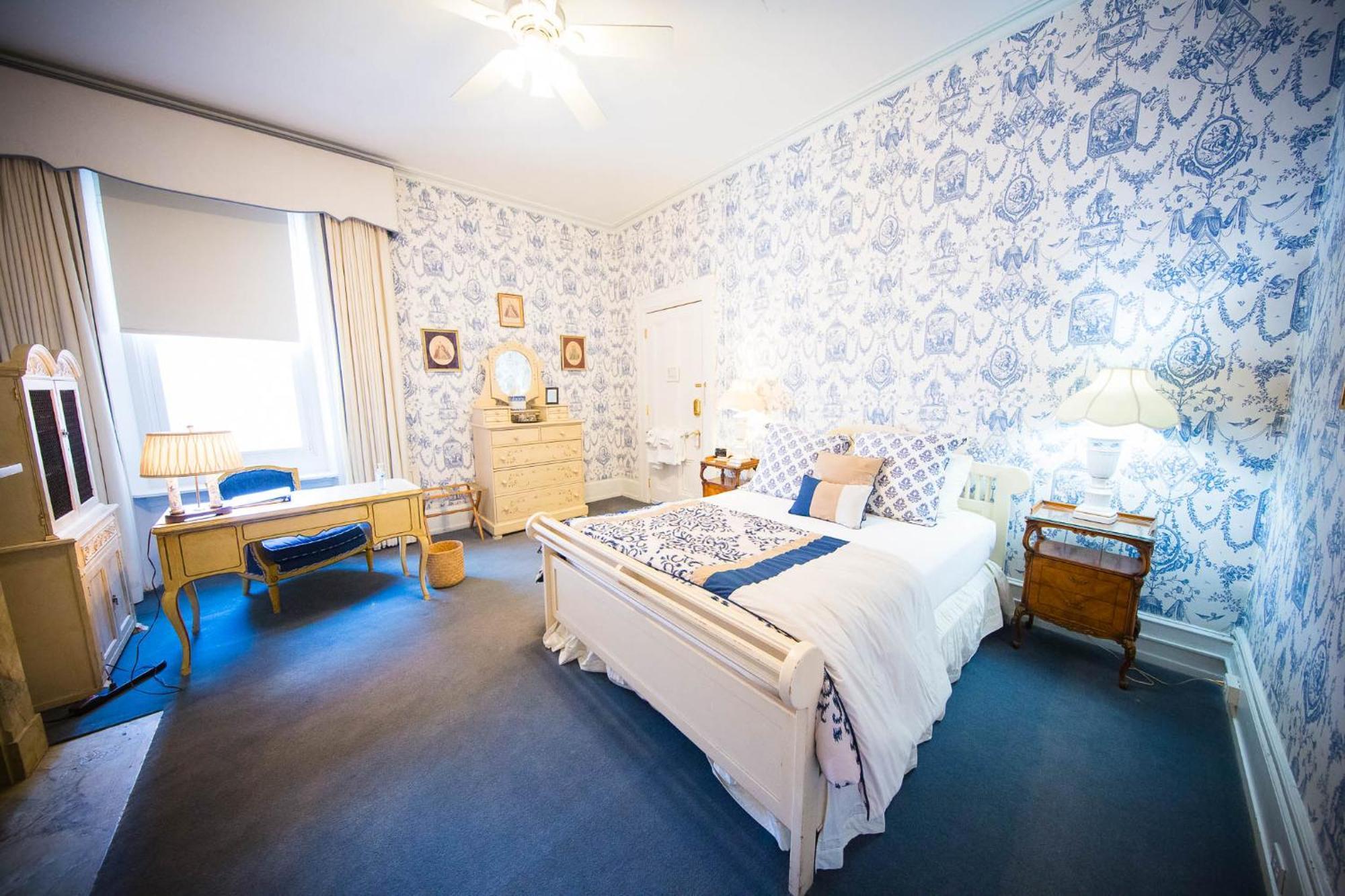 La Reserve Bed & Breakfast Philadelphia